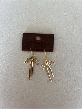 Bow Gold Earrings